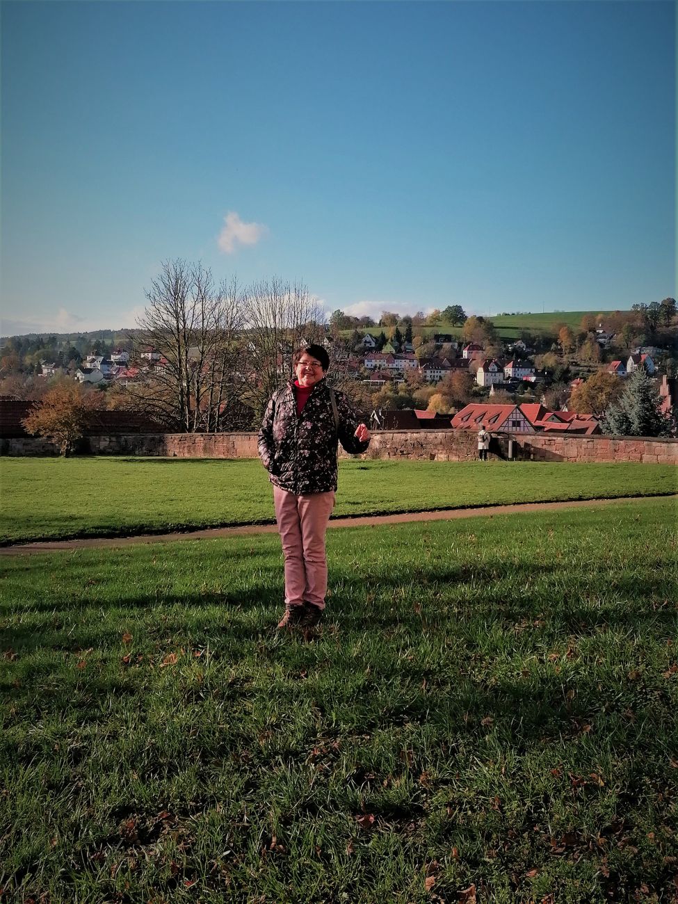 За голосом шиповатой оболочки