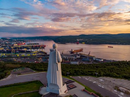 Мурманск-город северный
