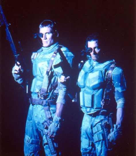 Универсальный солдат