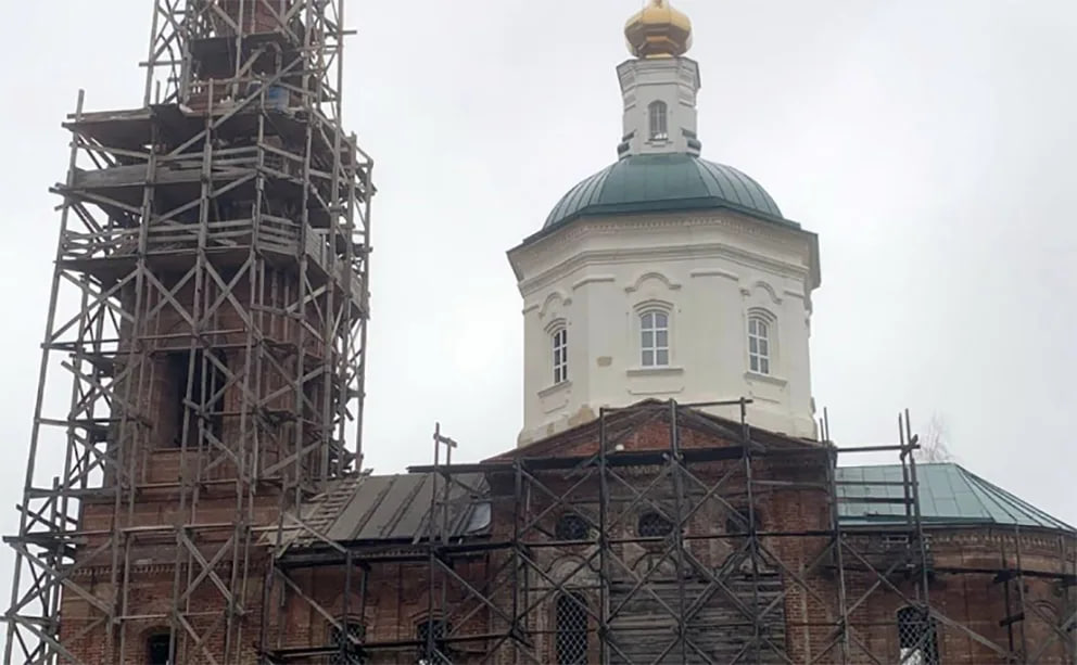 Белокаменный храм
