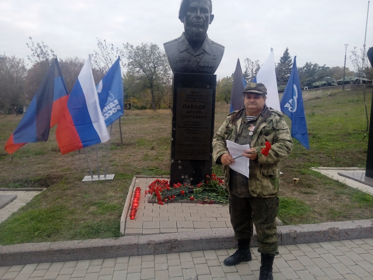 Зачем горят при свете свечи