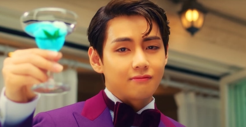 В голубой глазури рогалик