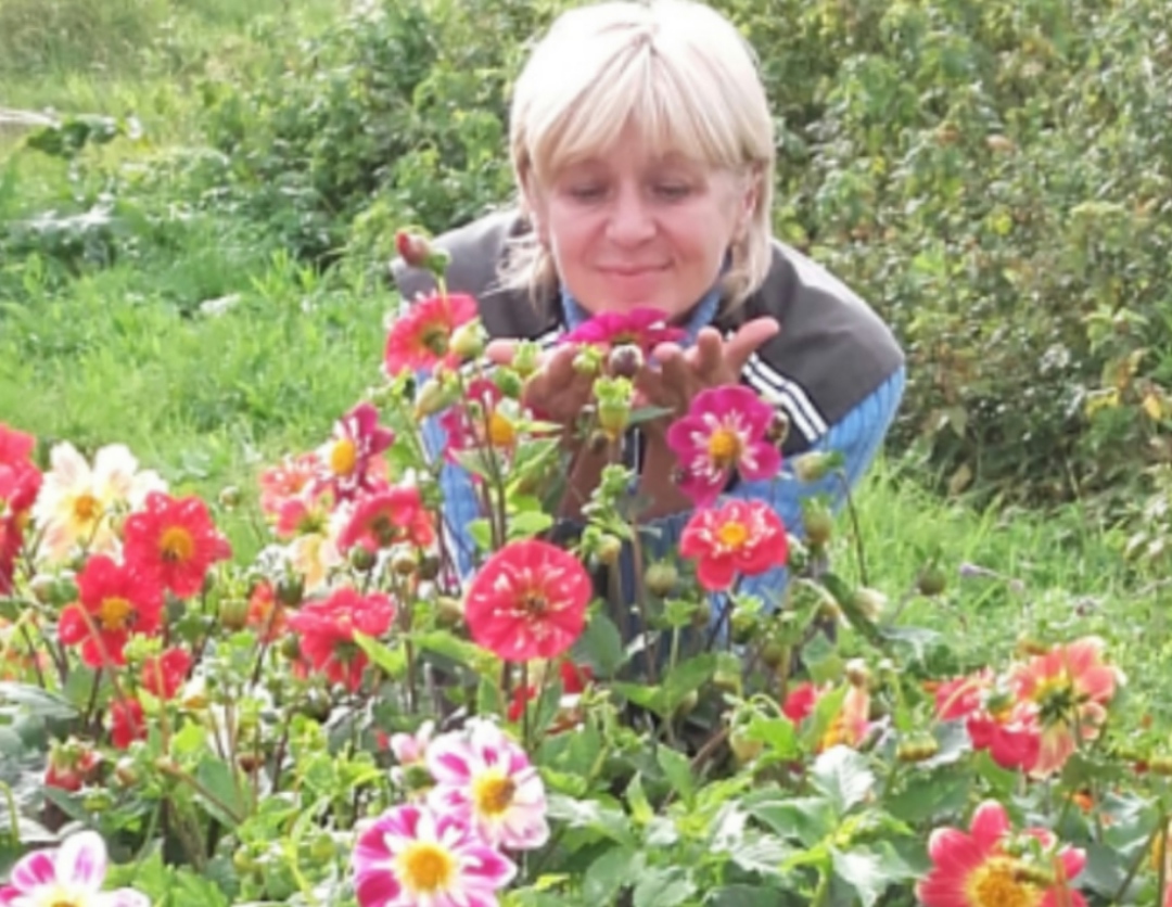 А с утра снежинки полетели...