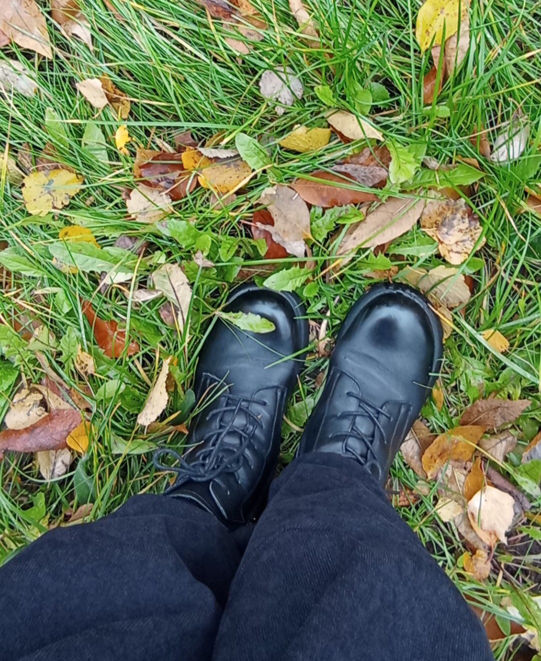 Лучезарная улыбка - в сердце проникает...