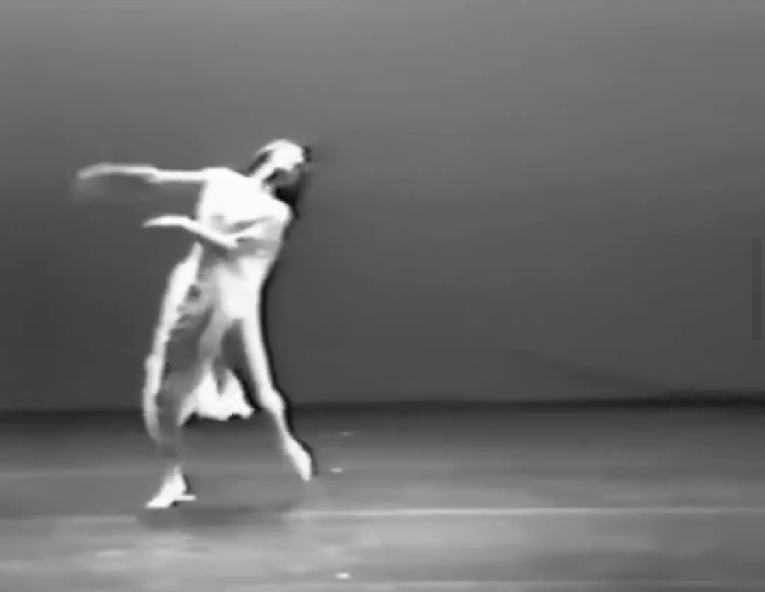 Мне Есенин не наливал