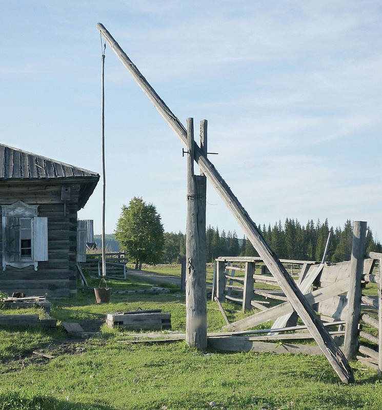Обветшал старый дом...