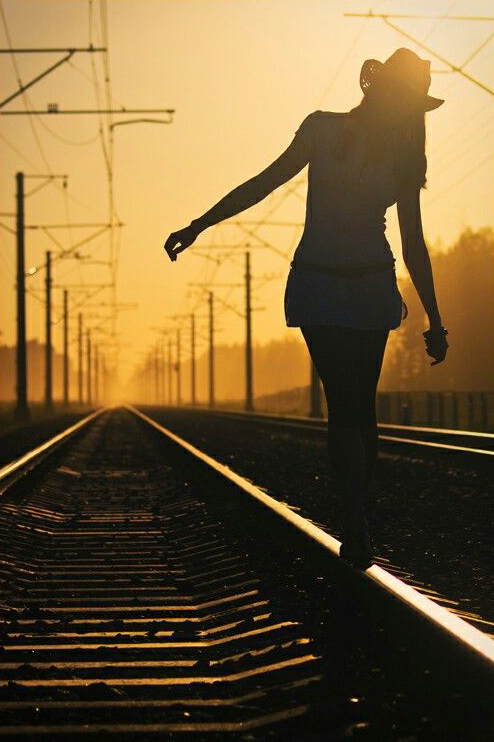 Ловлю я капли тёплого дождя