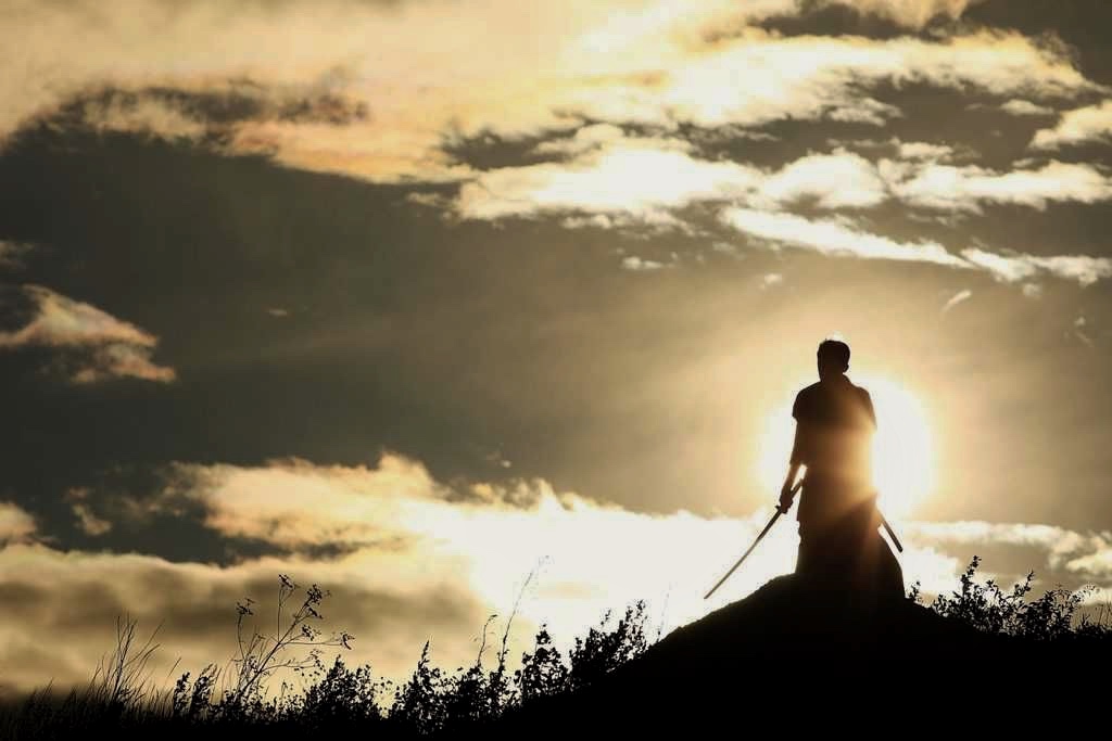 В разломах дней