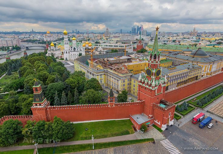 Россия стояла и будет стоять...