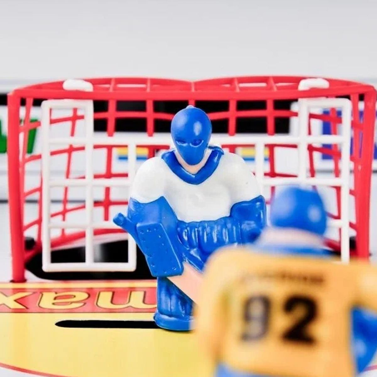 Пластмассовый хлеб вратаря