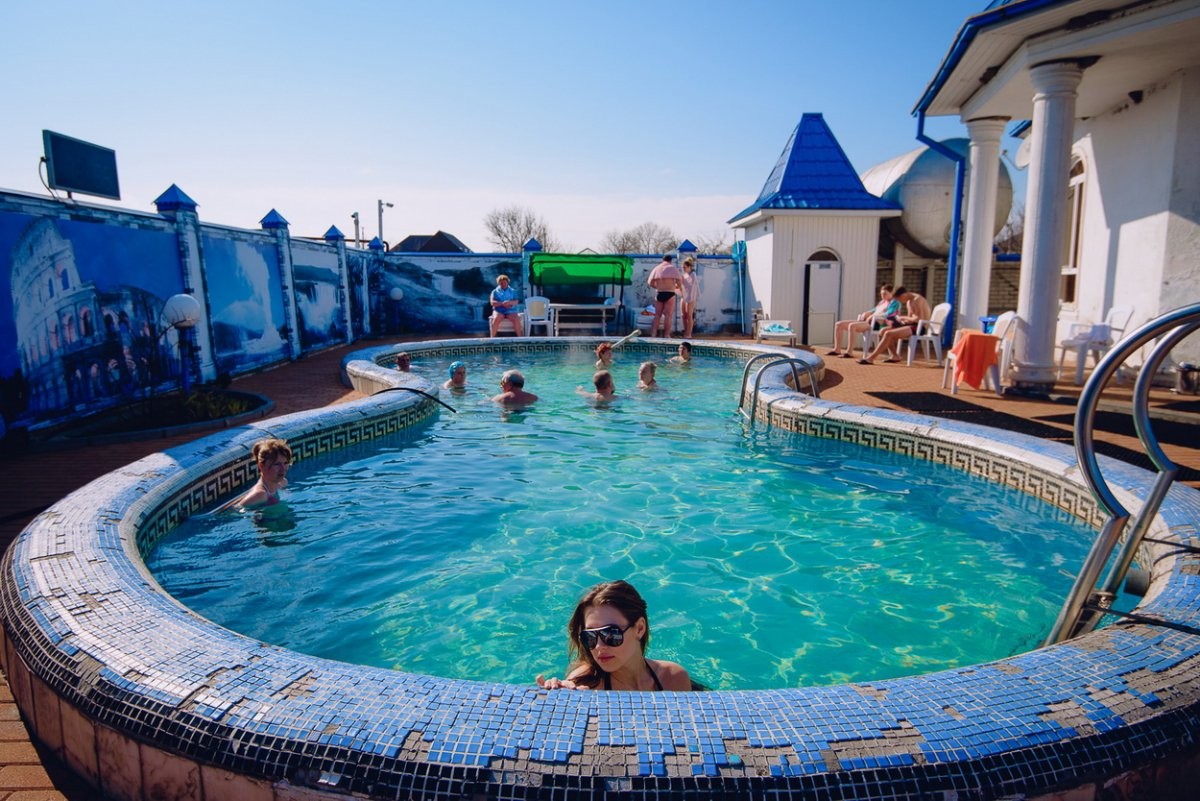 Суворовский термальные источники