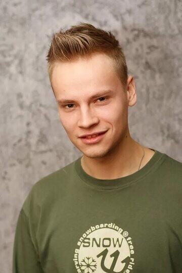 По крышам трели от дождя...