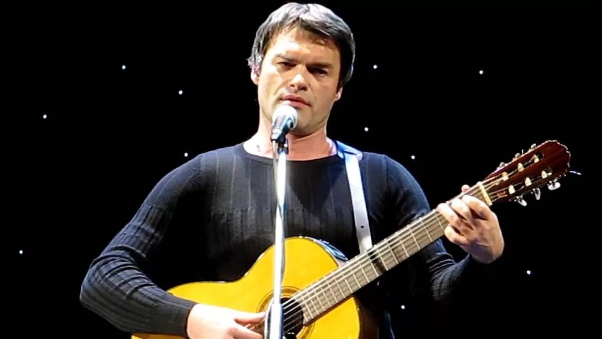 Ах, я влюблён в глаза одни