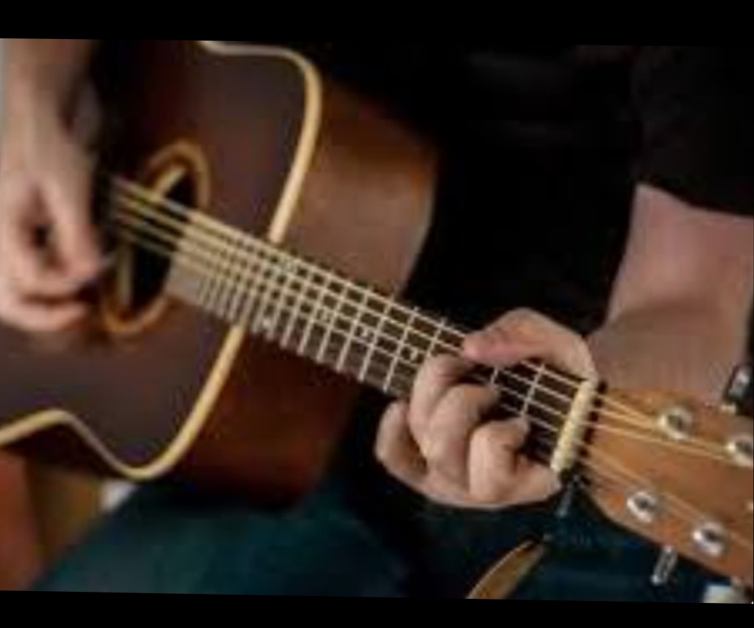 Гитара пела о любви..