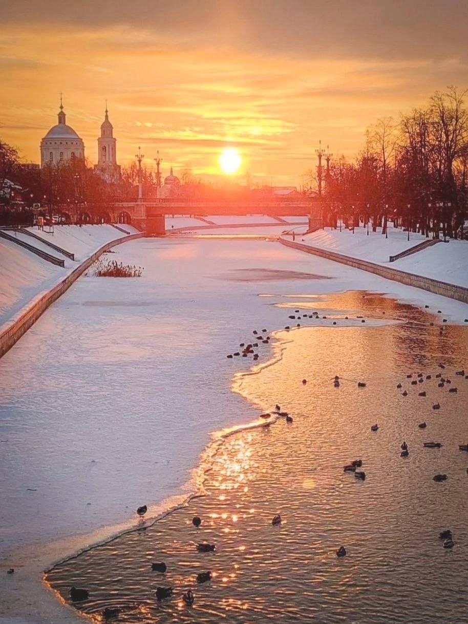 Река застыла