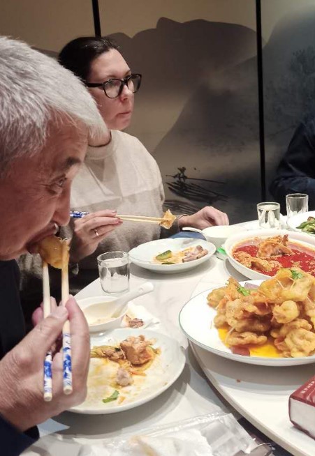 Хочу и это я, и то