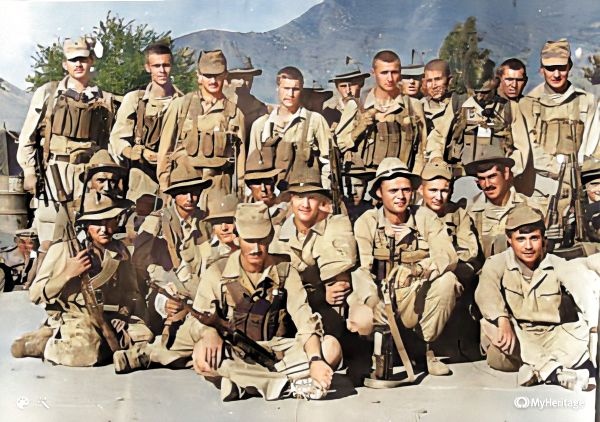 Нас в учебках приучали...