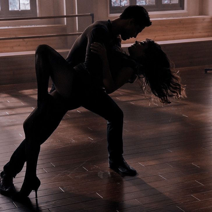 Два тела в танце