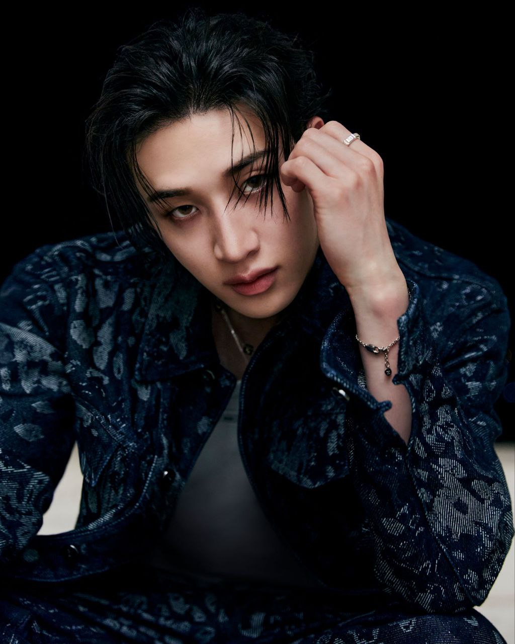 Bang Chan - Roman Empire перевод