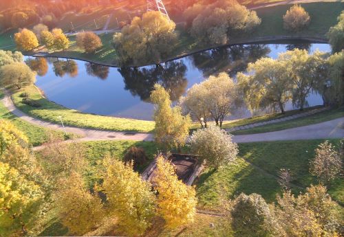 А над городом