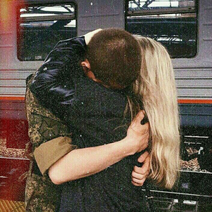 Её из чувств святых куют