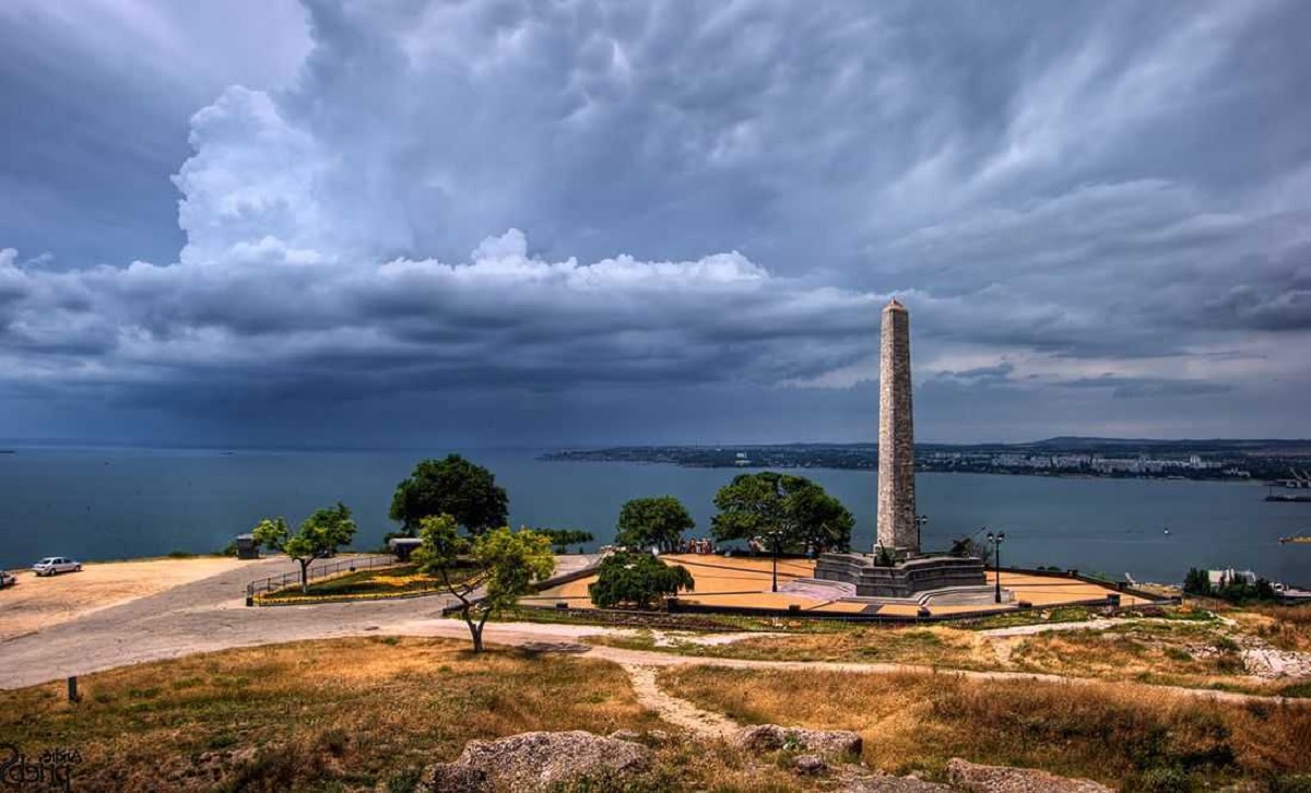 Будет после Митридат могилой