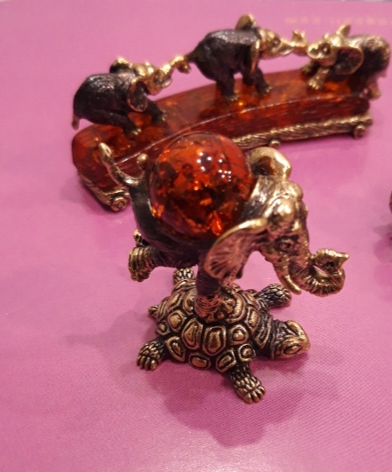 Семь слоников на счастье...