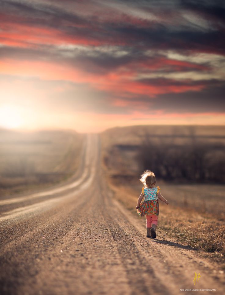 Теплая пыль на дороге...