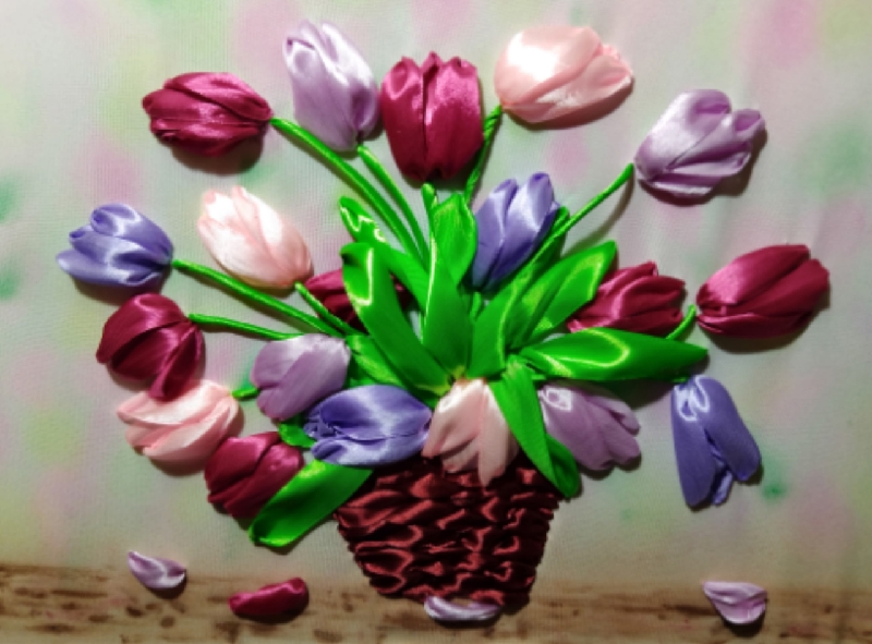 Корзина тюльпанов - весеннее