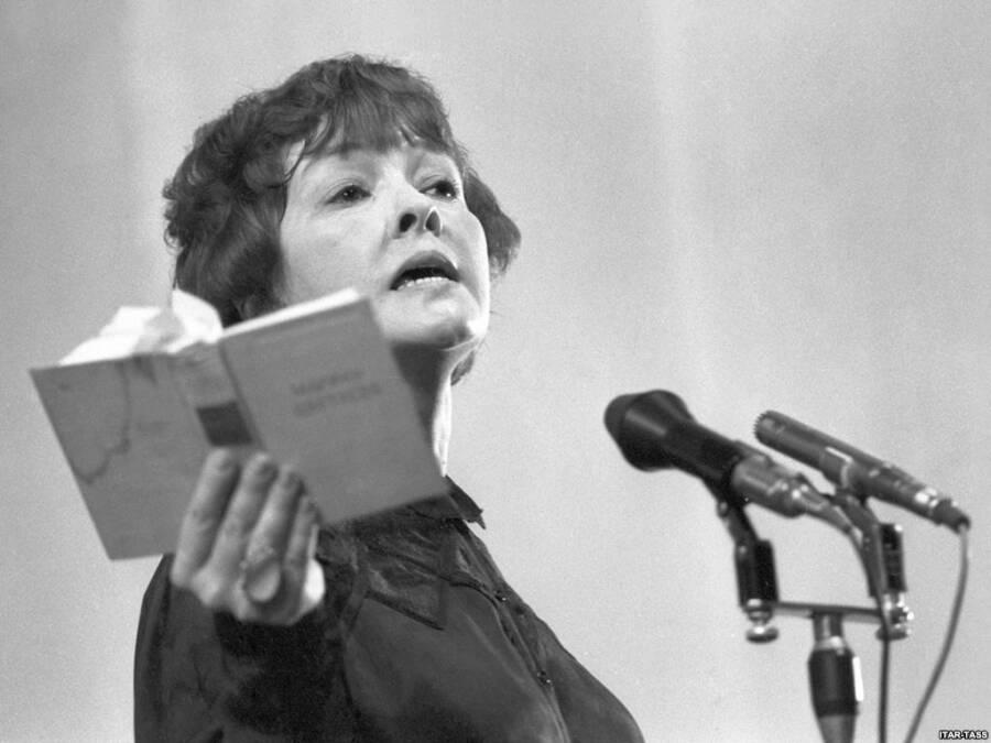 Бесстрашный голос Беллы Ахмадулиной