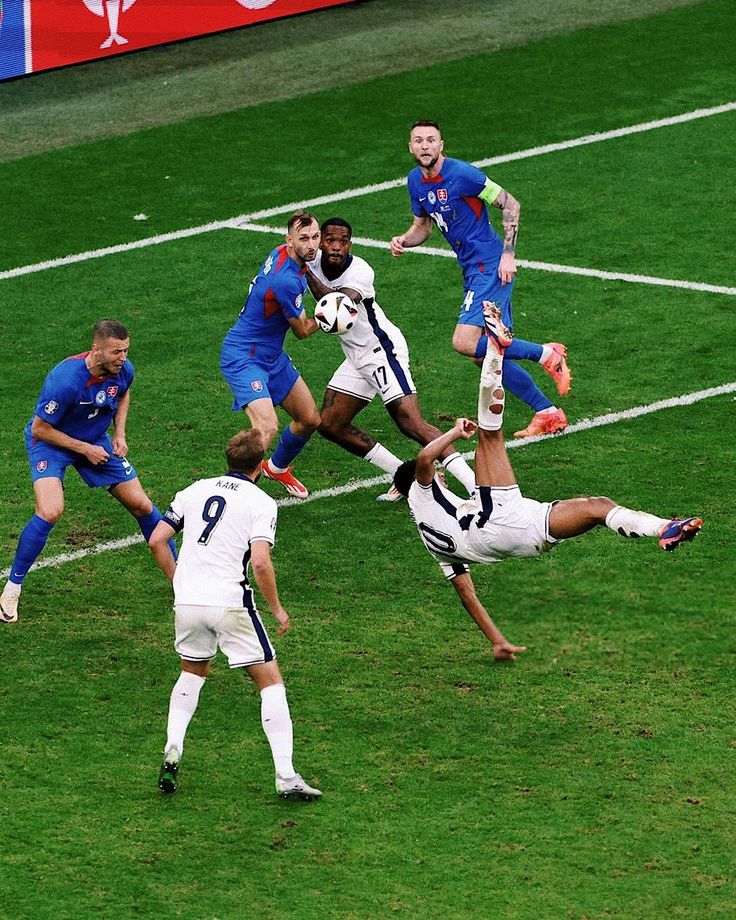 Футбольный бог