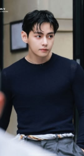 На распятие у Земного Творца