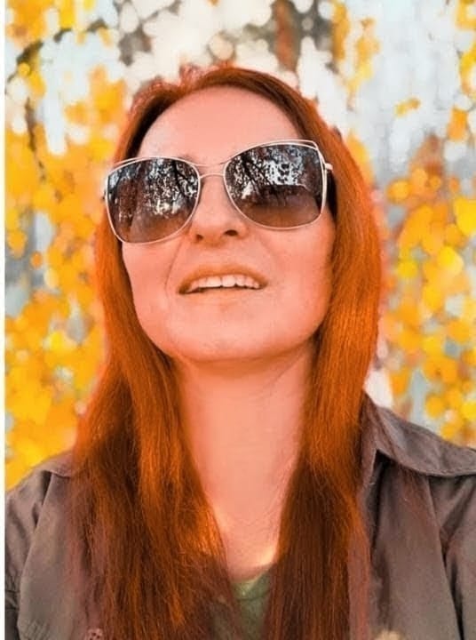 Гротескный осенний парк