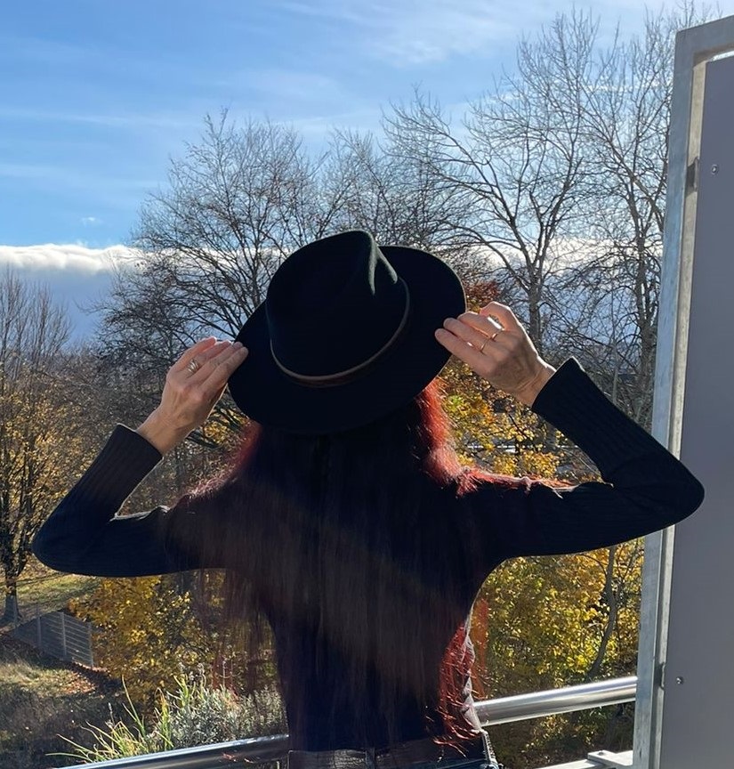 В твоей душе останусь каплей света...