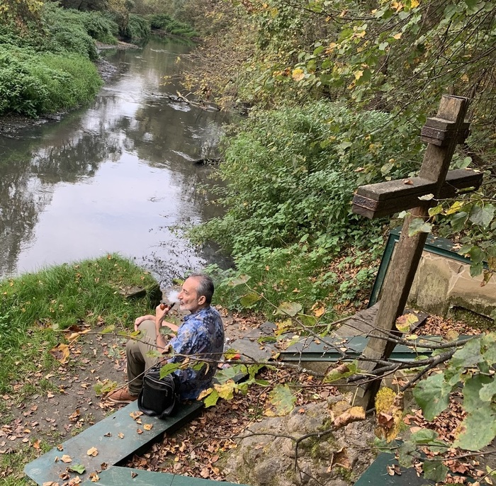 На угли раскалённые взгляни