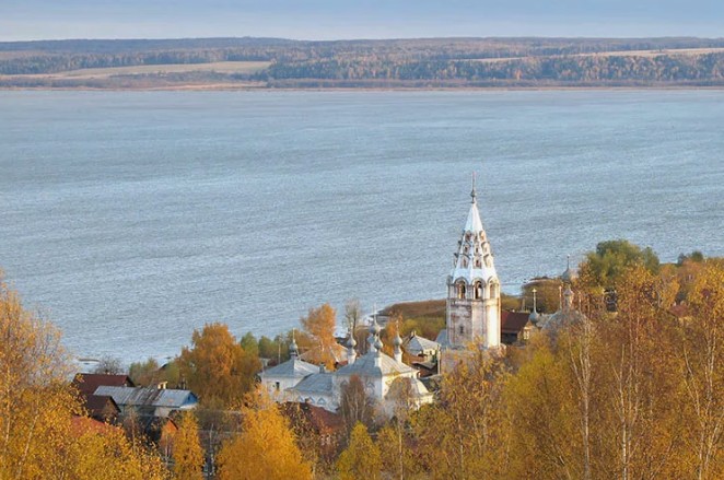 Галич. У озера