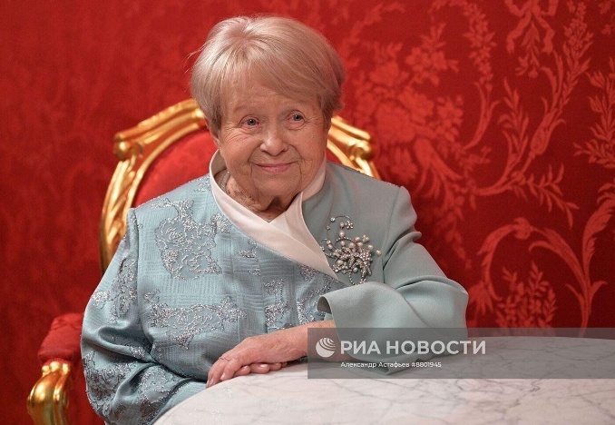 Александре Пахмутовой посвящаю