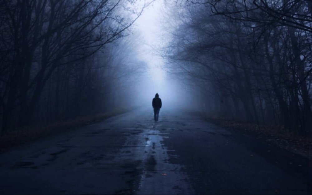 Стал серым белый свет