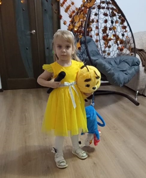 День рожденья доченьки злата