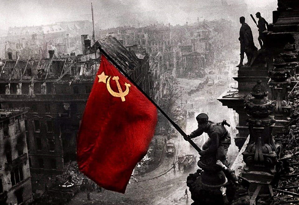 Рейхстаг пред нами