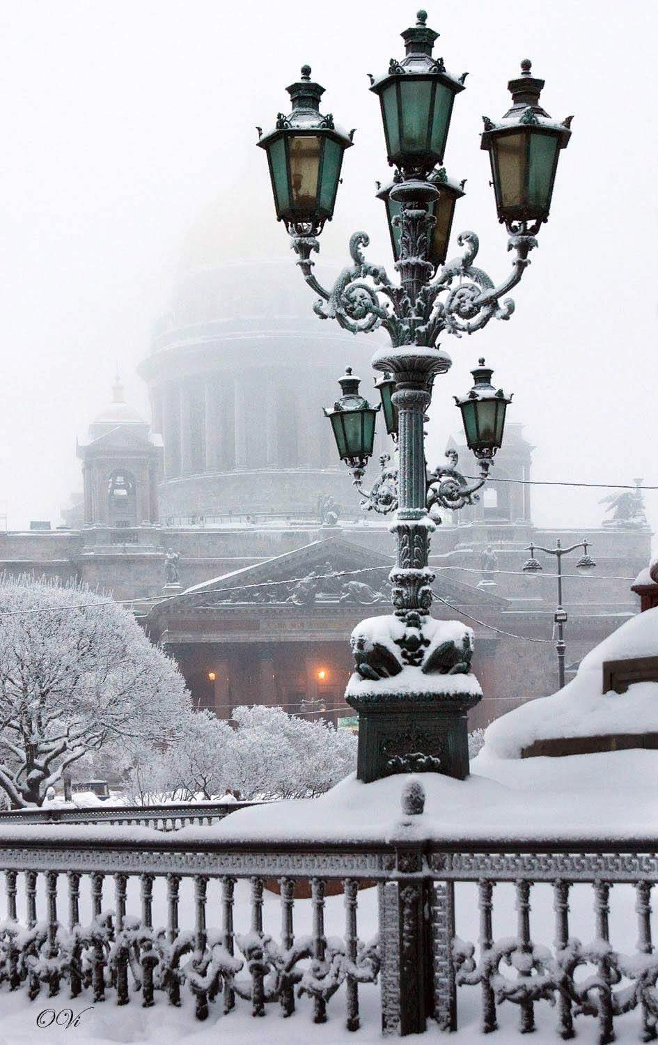 стихи Говоровского Леонида на одной странице-