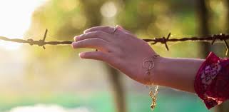 Она пережила расставанье легко