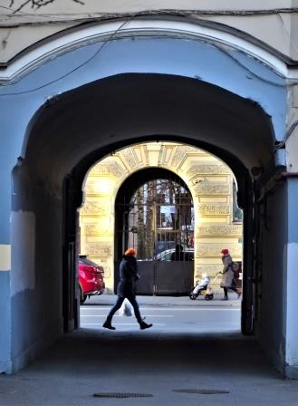 Жизнь берёт нас в оборот...