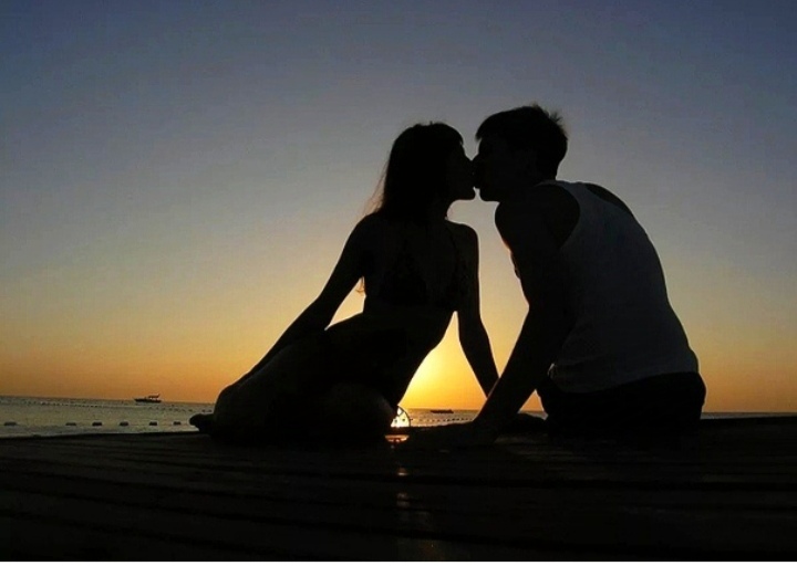 Испивший губ твоих