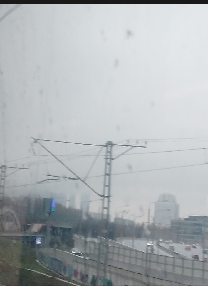 Опять в тумане город