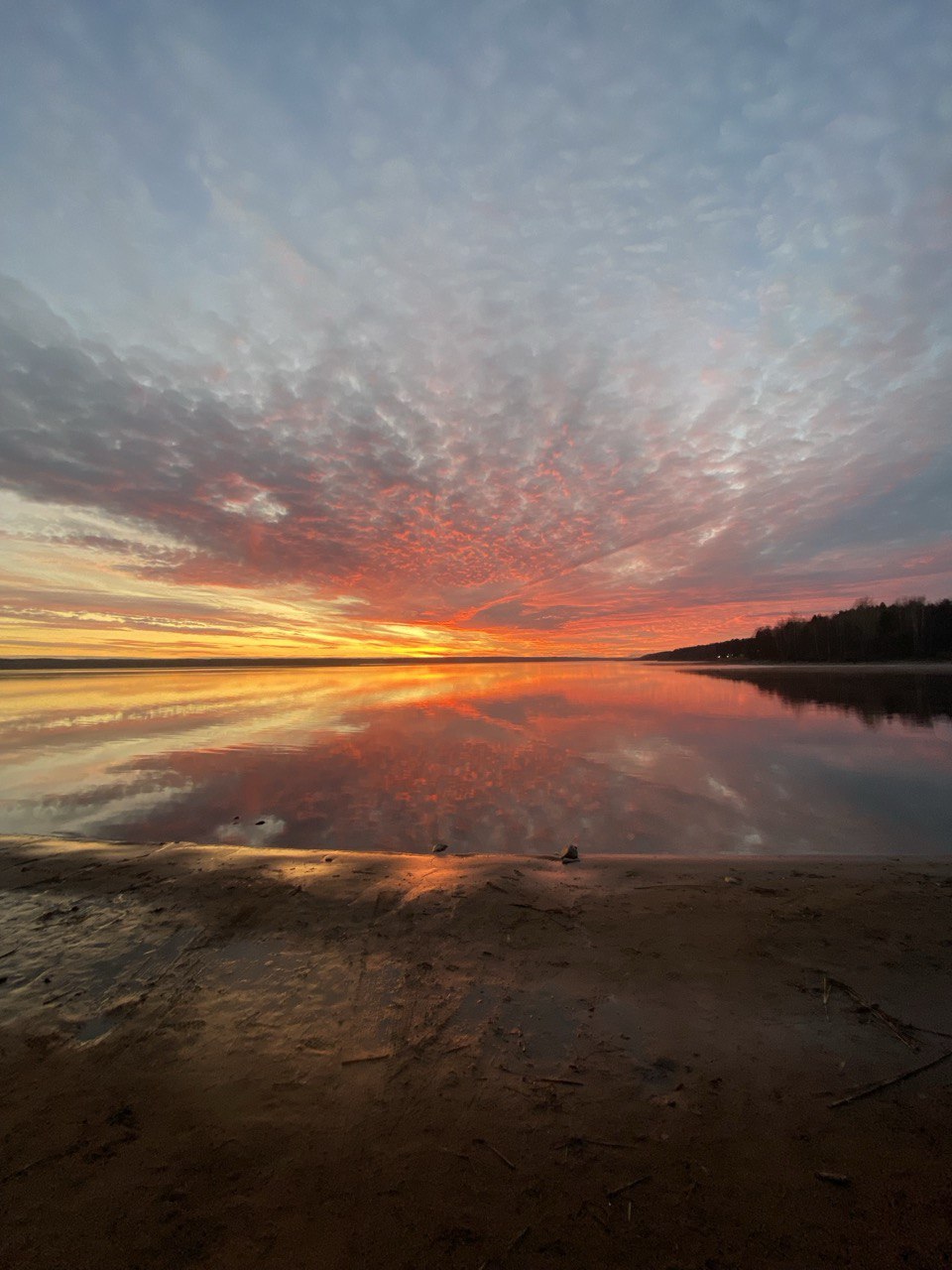 Вселенная летит по часовой