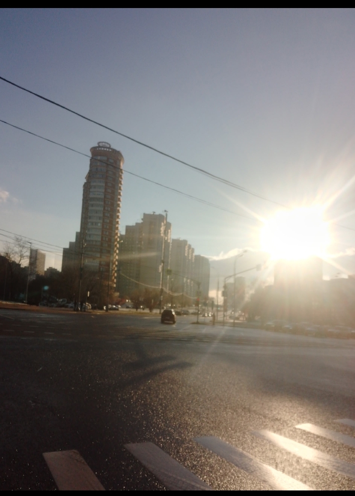 Солнце в небе высоко