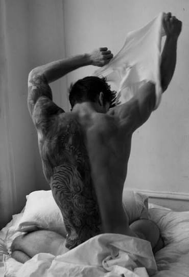 Голый 18плюсплюсплюс