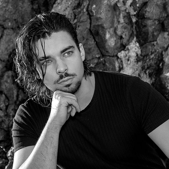 И жить неспешно кое-как